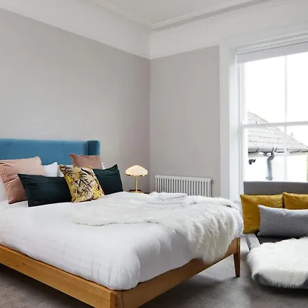 Stylish Period In D6 * Dublin